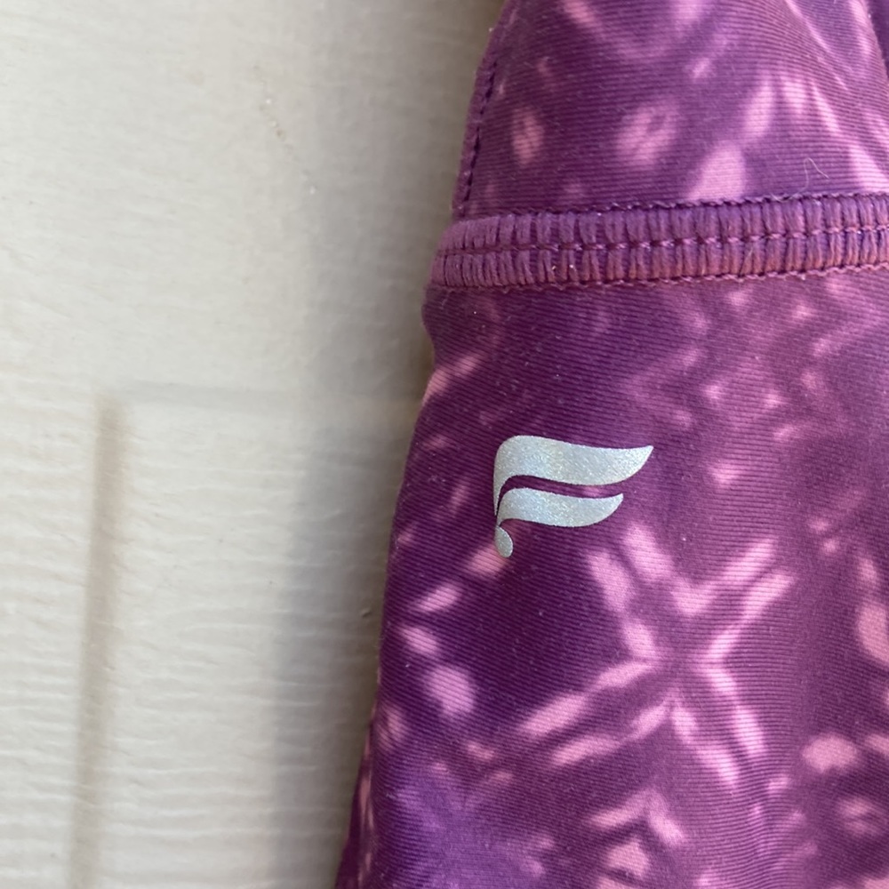 Women’s small super silky Capri workout pants - Picture 4 of 6